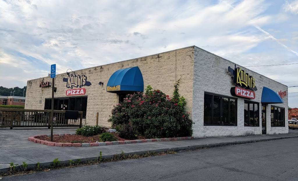 Knights Pizza | restaurant | 1701 W State of Franklin Rd, Johnson City, TN 37604, USA | 4239756483 OR +1 423-975-6483