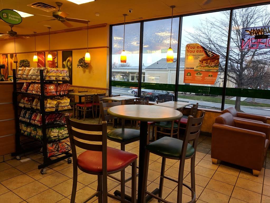 Subway | restaurant | 290 Peppers Ferry Rd NE A, Christiansburg, VA 24073, USA | 5403824080 OR +1 540-382-4080