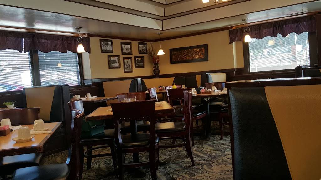 Red Apple Inn | restaurant | 1019 8th St, Monroe, WI 53566, USA | 6083256130 OR +1 608-325-6130