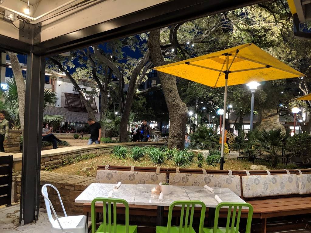 True Food Kitchen | restaurant | 11410 Century Oaks Terrace Suite 100, Austin, TX 78758, USA | 5129920685 OR +1 512-992-0685