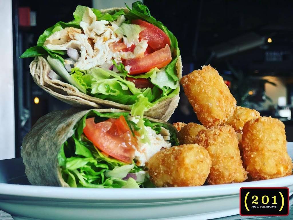 201 Food Fun Sports | restaurant | 375 W Passaic St, Rochelle Park, NJ 07662, USA | 2018431500 OR +1 201-843-1500