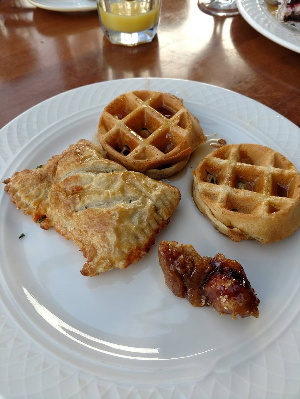 C.I. Shenanigans | restaurant | 3017 Ruston Way, Tacoma, WA 98402, USA | 2537528811 OR +1 253-752-8811