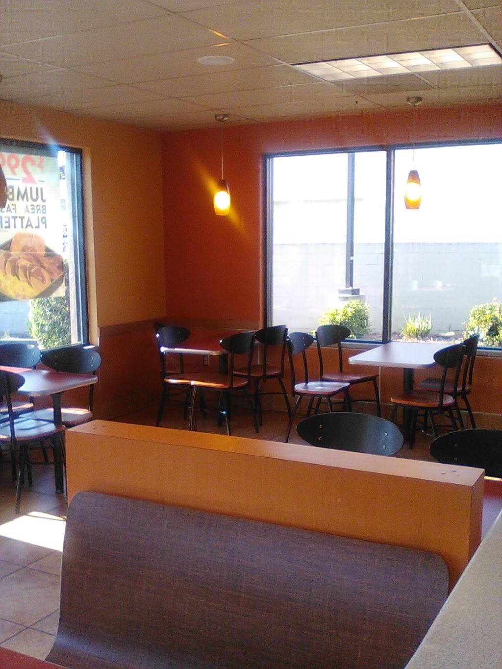 Jack in the Box | restaurant | 5420 Stockton Blvd, Sacramento, CA 95820, USA | 9164540244 OR +1 916-454-0244