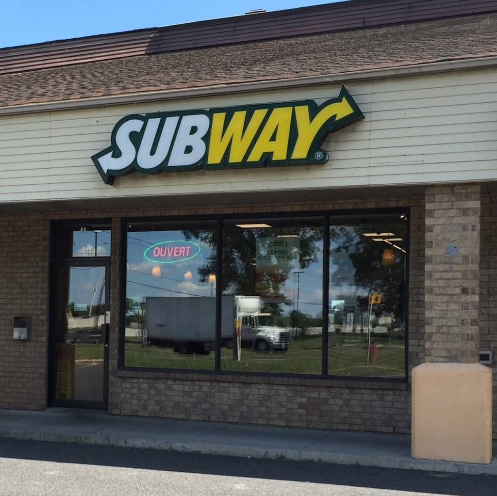 Subway | restaurant | 43 Boulevard Jean-Paul-Vincent, Longueuil, QC J4G 1Z2, Canada | 4506705121 OR +1 450-670-5121
