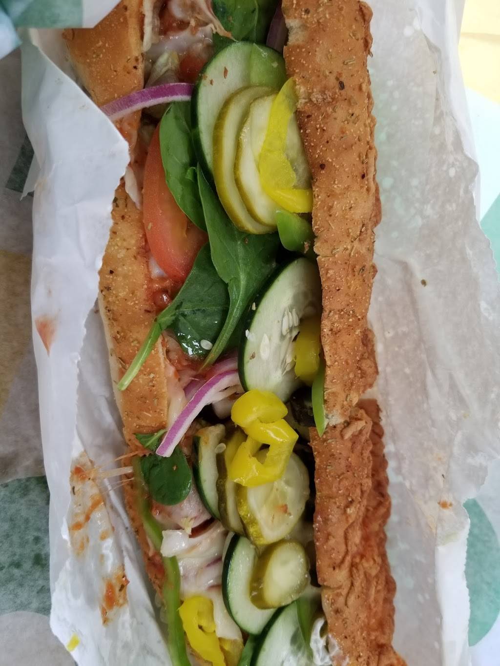 Subway Restaurants | restaurant | 2211 N Gary Ave, Wheaton, IL 60187, USA | 6306828000 OR +1 630-682-8000