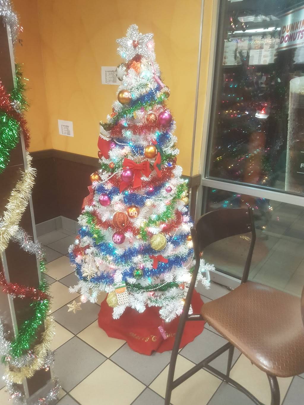 Dunkin | cafe | 1300 MacDade Boulevard, Woodlyn, PA 19094, USA | 6108331302 OR +1 610-833-1302