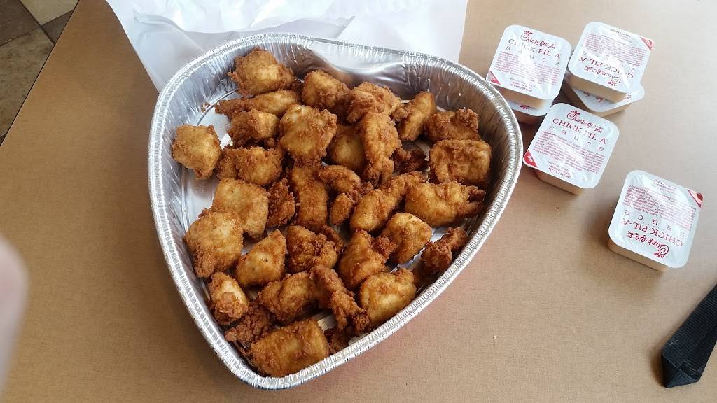 Chick-fil-A | restaurant | 2385 Southlake Mall, Merrillville, IN 46410, USA | 2197696810 OR +1 219-769-6810