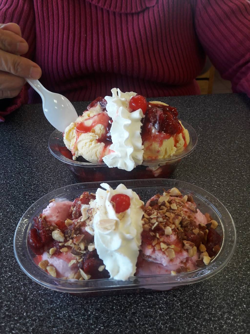 Braums Ice Cream & Burger Restaurant | restaurant | 500 E Hwy #303, Grand Prairie, TX 75051, USA | 9722639709 OR +1 972-263-9709