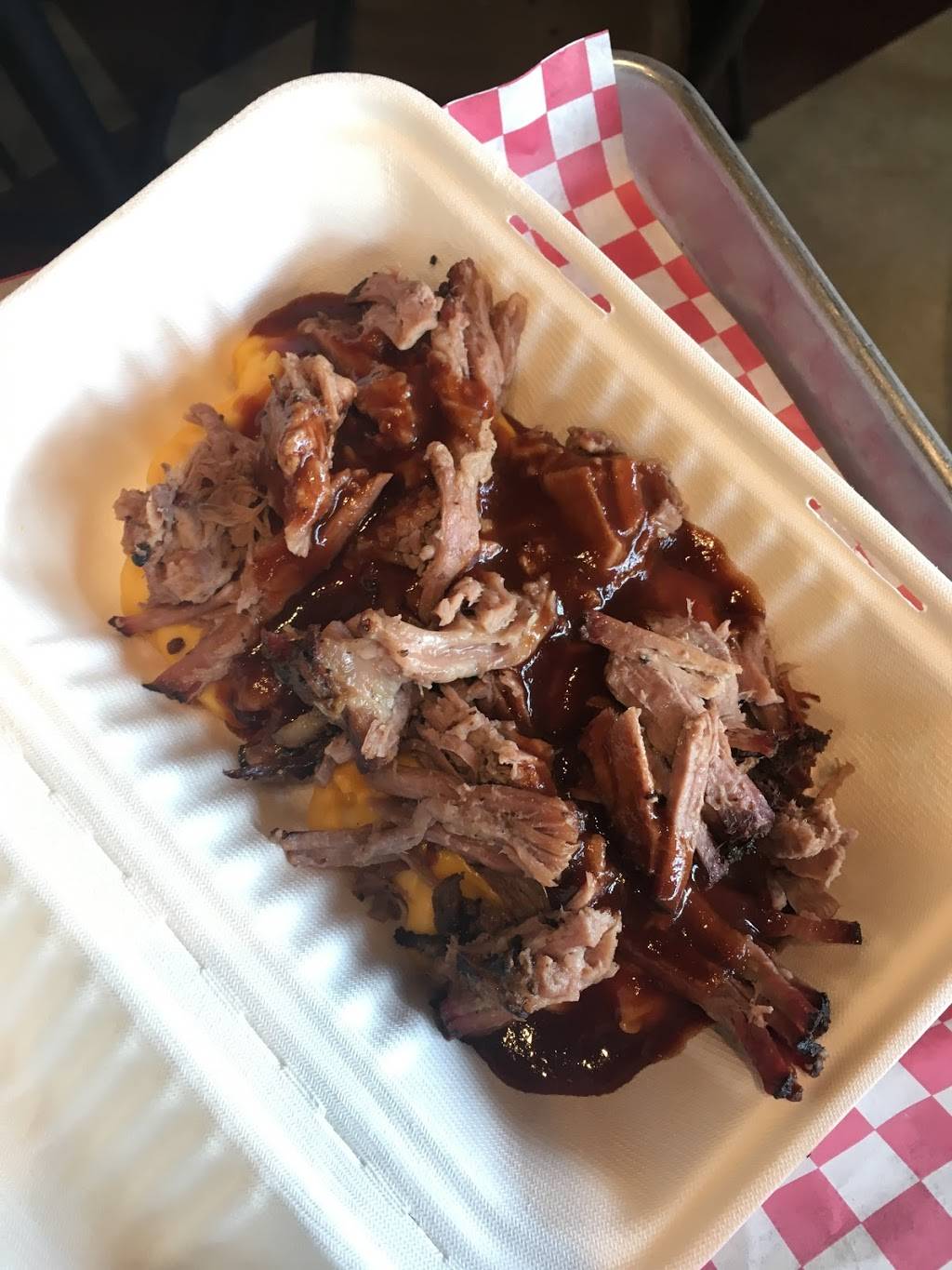 Dickeys Barbecue Pit | restaurant | 8113 Moores Ln Ste 1900, Brentwood, TN 37027, USA | 6156222818 OR +1 615-622-2818