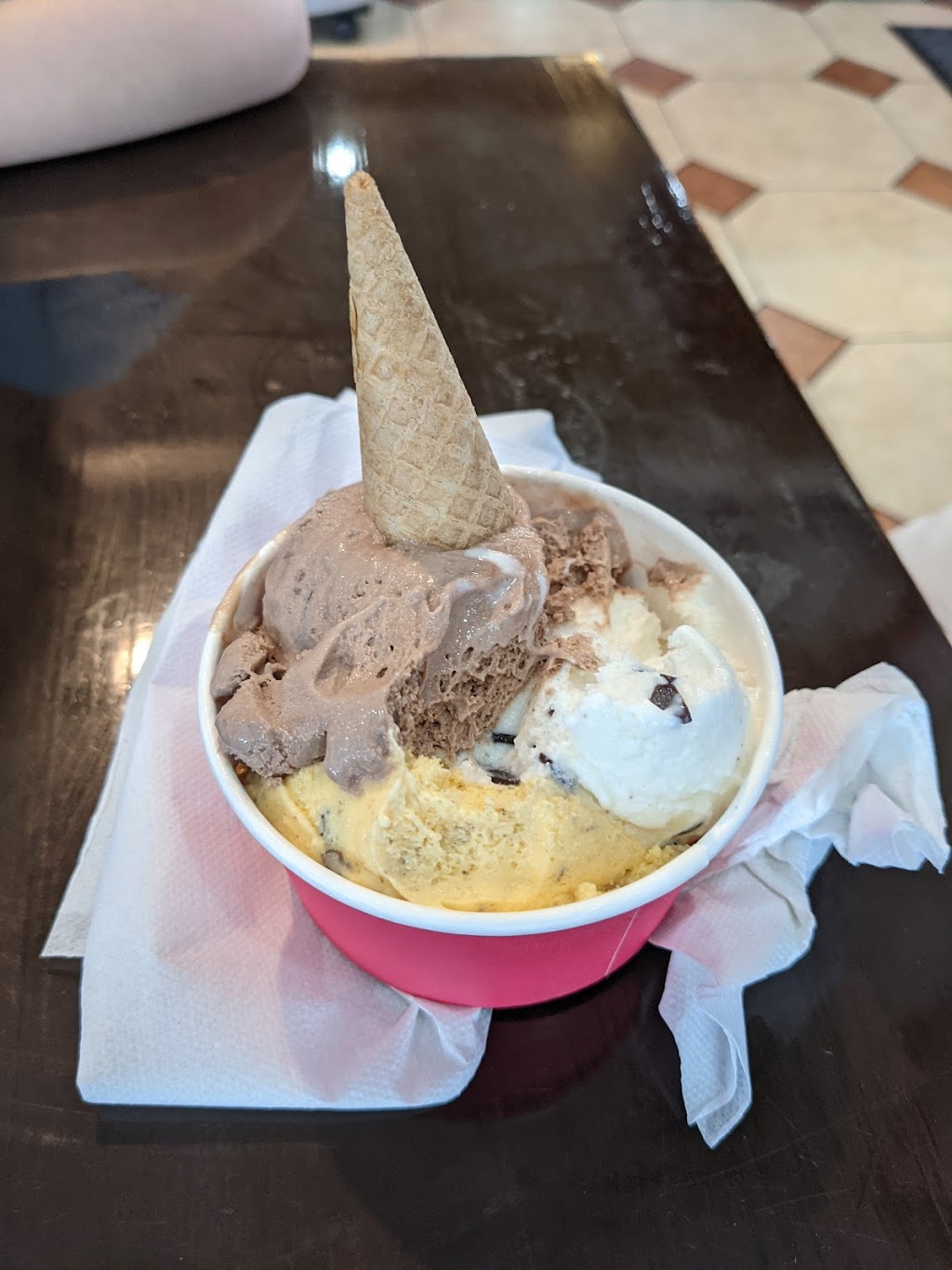 Pino Gelato Cafe | restaurant | 10562 Emerald Coast Pkwy #118, Destin, FL 32550, USA | 8508374775 OR +1 850-837-4775