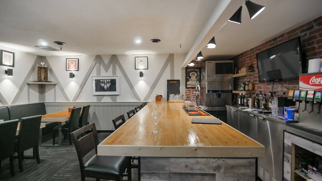 Kingsway Lanes & Restaurant | restaurant | 215 Riverside Dr, Welland, ON L3C 5E3, Canada | 9057352141 OR +1 905-735-2141