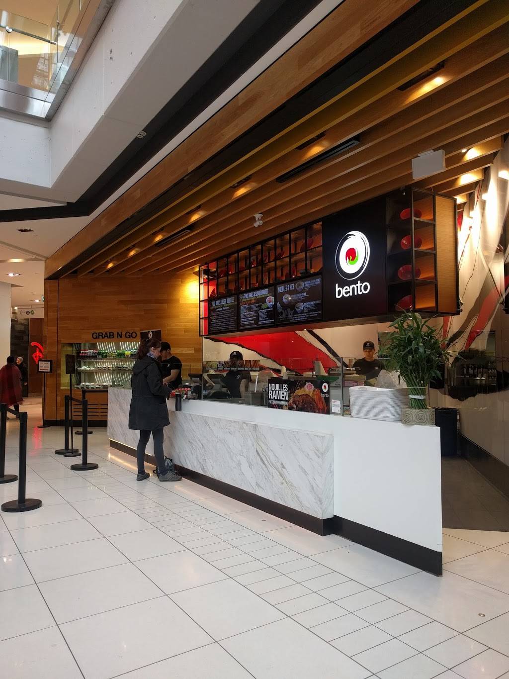 Bento Sushi | restaurant | 1200 St Laurent Blvd, Ottawa, ON K1K 3B8, Canada | 6137467976 OR +1 613-746-7976