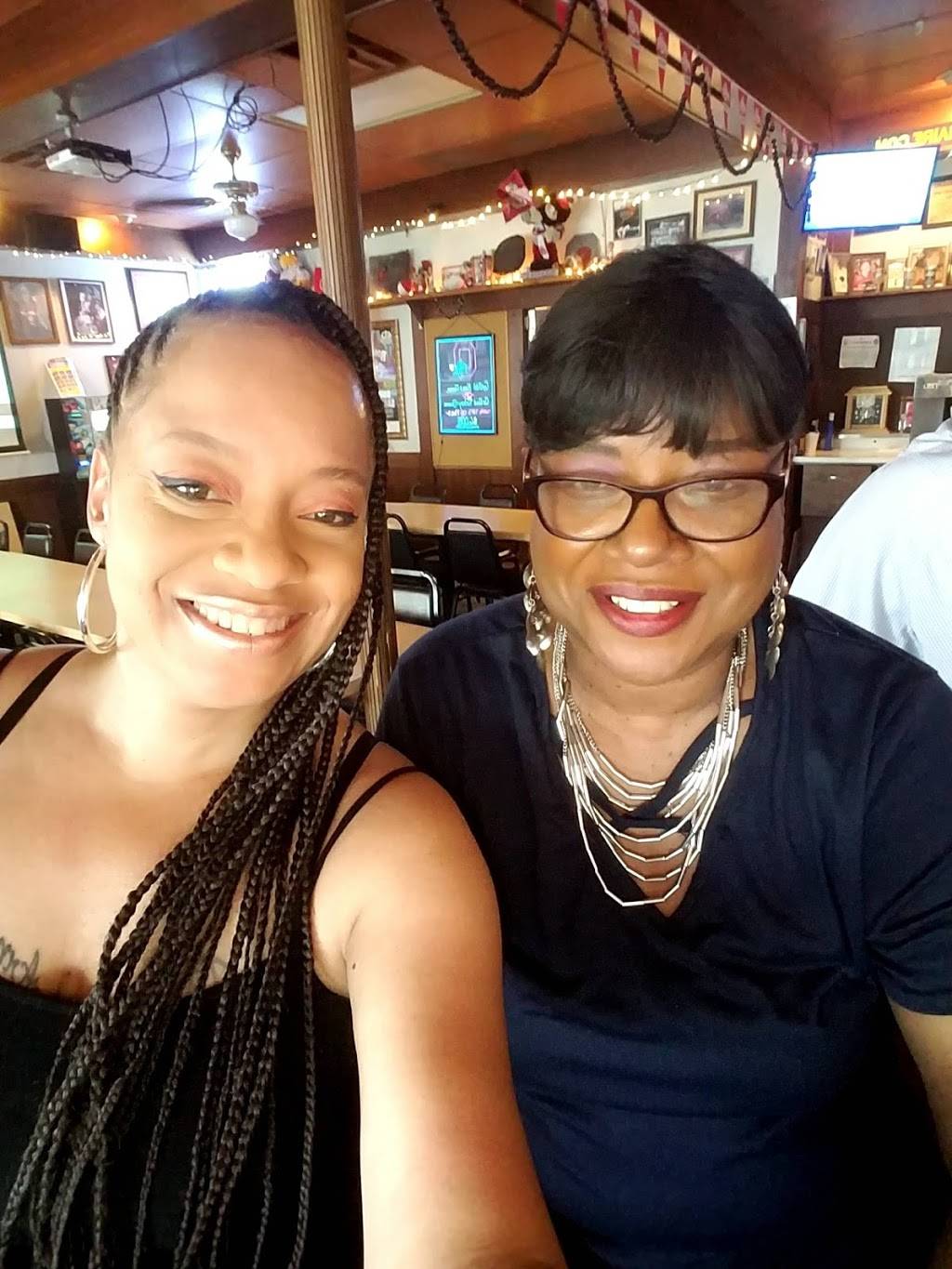 Bon Aire | restaurant | 1435 S Hamilton Rd, Columbus, OH 43227, USA | 6142369180 OR +1 614-236-9180