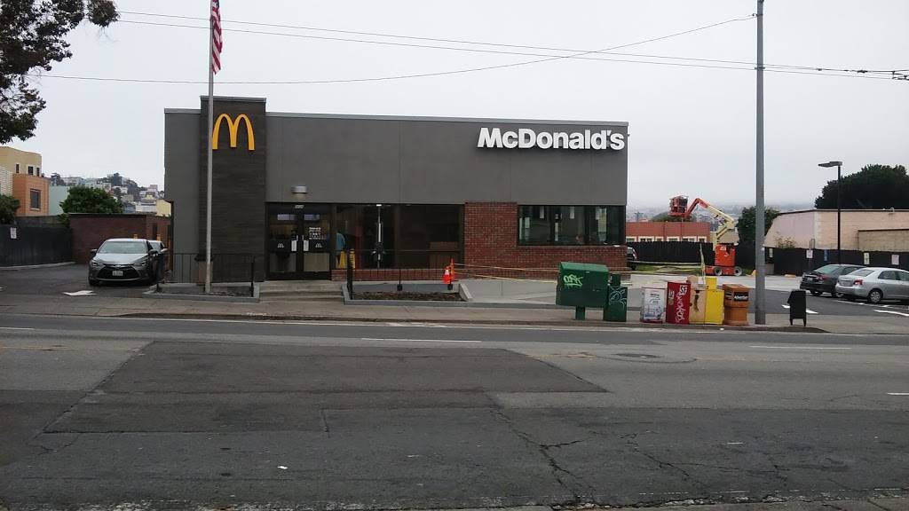 Reinas | restaurant | 5479 Mission St, San Francisco, CA 94112, USA | 4155857694 OR +1 415-585-7694