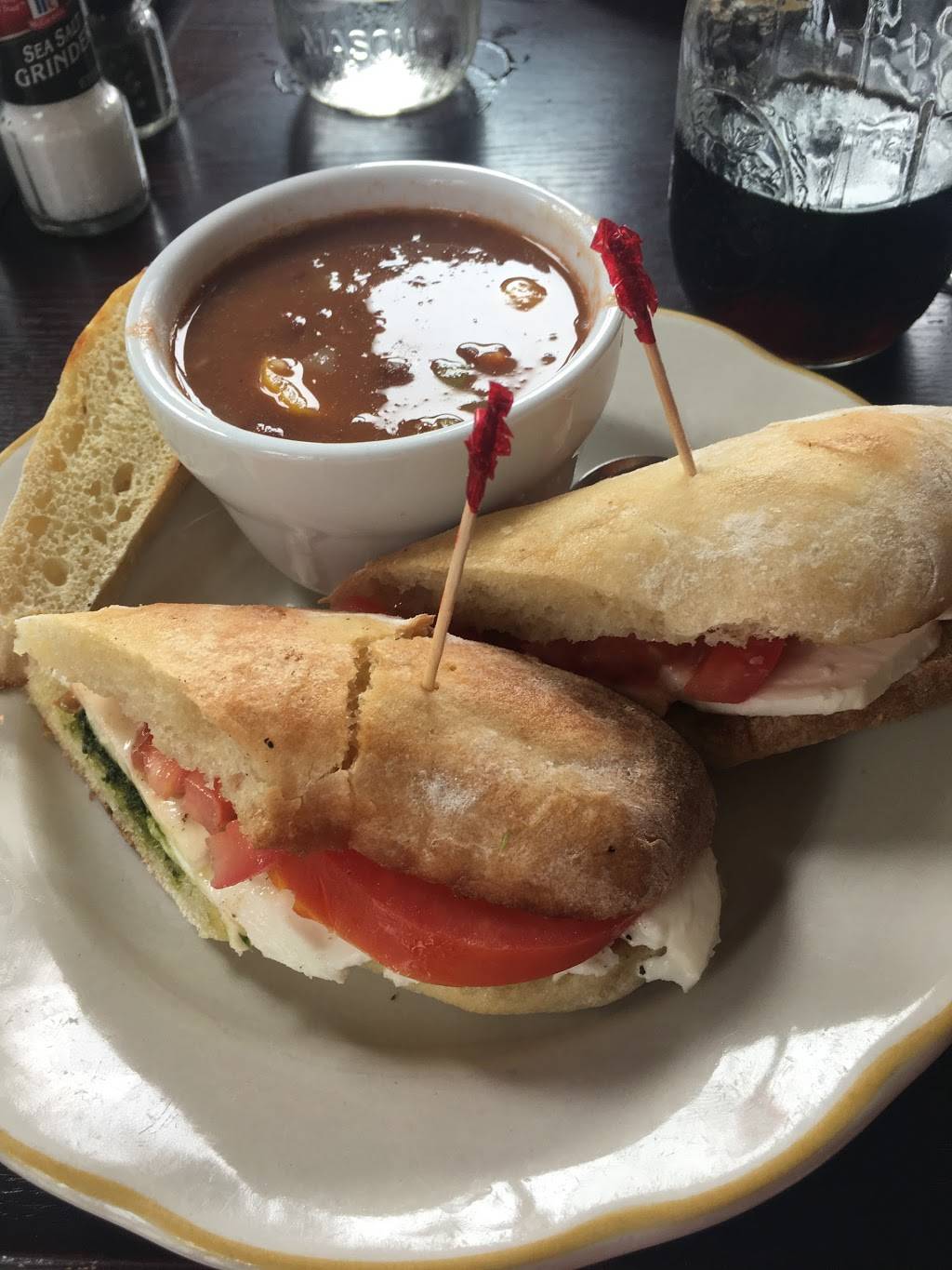 Sams graces Cafe | restaurant | 193-429, M-119, Harbor Springs, MI 49740, USA | 2312421230 OR +1 231-242-1230