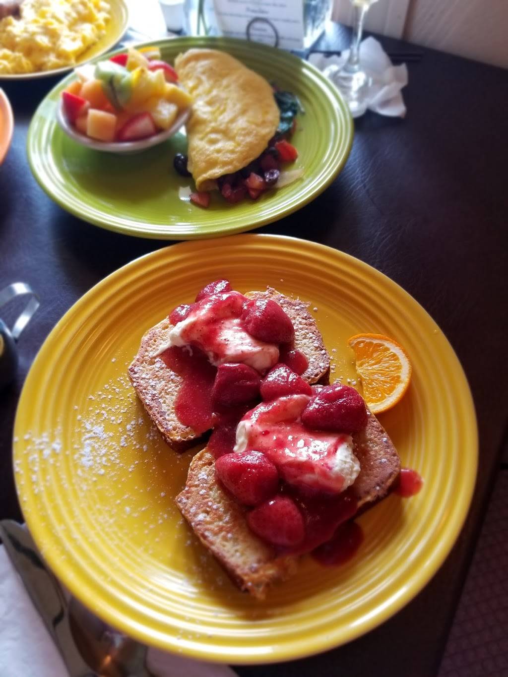 Modern Bistro | restaurant | 4077 Mendon Road, Cumberland, RI 02864, USA | 4016580449 OR +1 401-658-0449