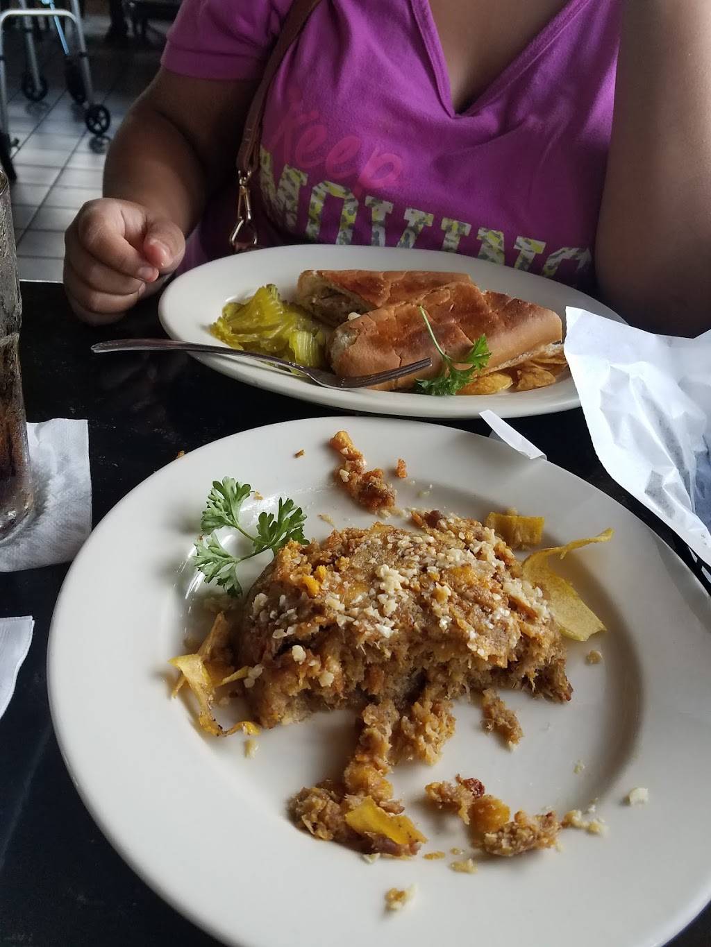 Cafe Piquet | restaurant | 5757 Bissonnet St, Bellaire, TX 77401, USA | 7136641031 OR +1 713-664-1031