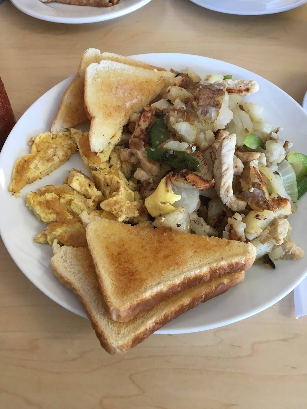 Roast N Toast Family Diner | restaurant | 2005 Ottawa St, Windsor, ON N8Y 1R6, Canada | 5192582302 OR +1 519-258-2302