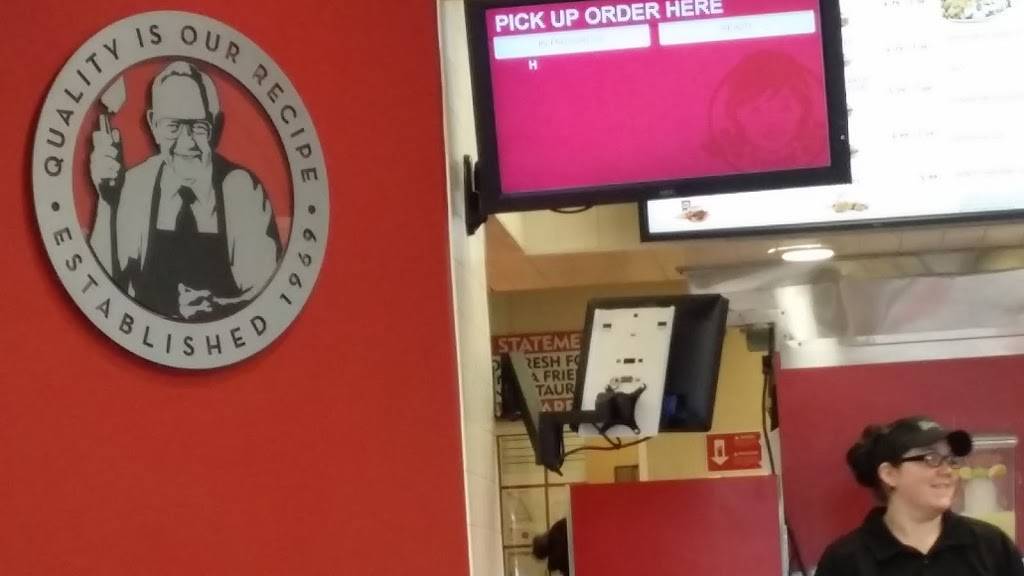 Wendys | restaurant | 929 N Arizona Ave, Gilbert, AZ 85233, USA | 4805580285 OR +1 480-558-0285