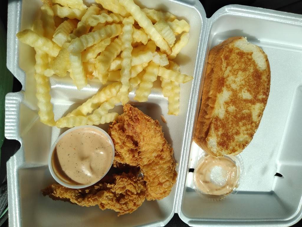 Raising Canes Chicken Fingers | meal takeaway | 701 W Illinois Ave, Dallas, TX 75224, USA | 2149445546 OR +1 214-944-5546