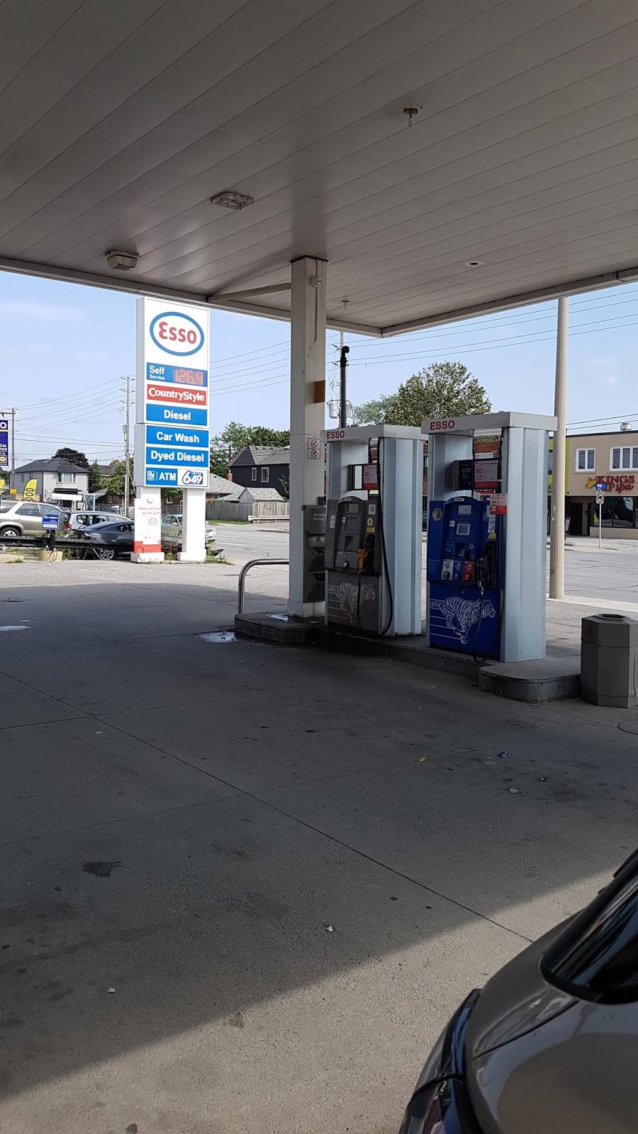 Esso | restaurant | 540 Evans Ave, Etobicoke, ON M8W 2V4, Canada | 4162521112 OR +1 416-252-1112