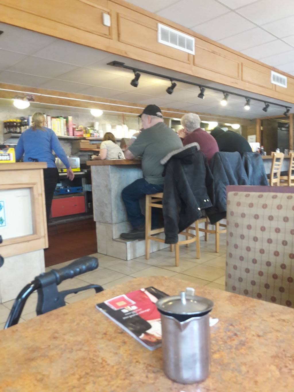 Betty Ross | restaurant | 28726 John R Rd, Madison Heights, MI 48071, USA | 2485411353 OR +1 248-541-1353