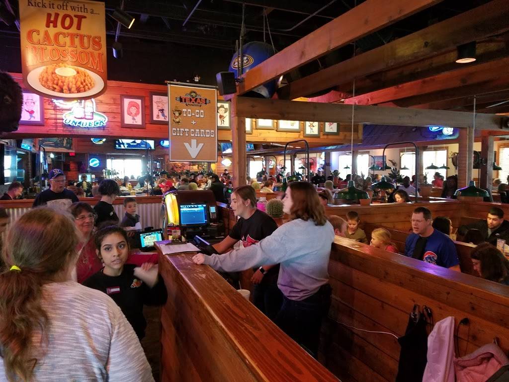 Texas Roadhouse | restaurant | 3151 Tonti Dr, Joliet, IL 60431, USA | 8155779003 OR +1 815-577-9003