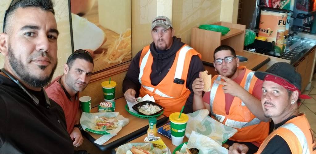 Subway Restaurants | restaurant | 3848 Sun City Center Blvd, Ruskin, FL 33573, USA | 8136347500 OR +1 813-634-7500