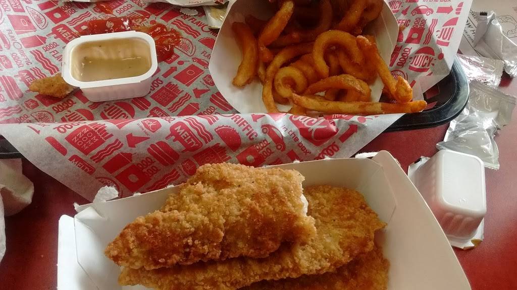 Jack in the Box | restaurant | 2458 S Vineyard Ave, Ontario, CA 91761, USA | 9099235743 OR +1 909-923-5743