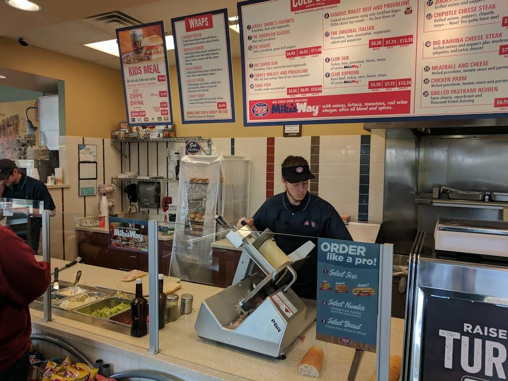 Jersey Mikes Subs | meal takeaway | 1190 W Sunset Dr, Waukesha, WI 53189, USA | 2622784070 OR +1 262-278-4070