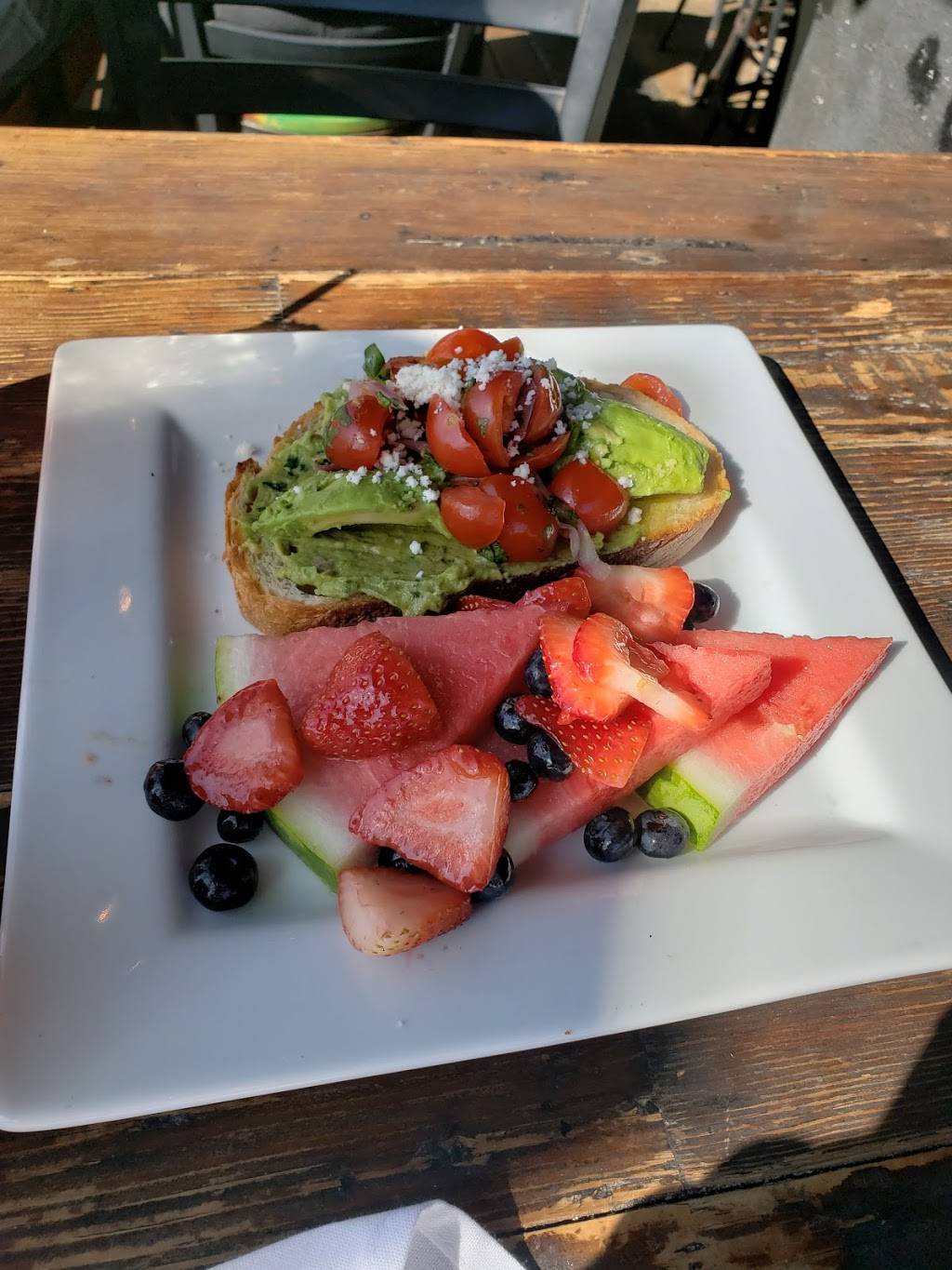 The Duck Dive | restaurant | 4650 Mission Blvd, San Diego, CA 92109, USA | 8582733825 OR +1 858-273-3825