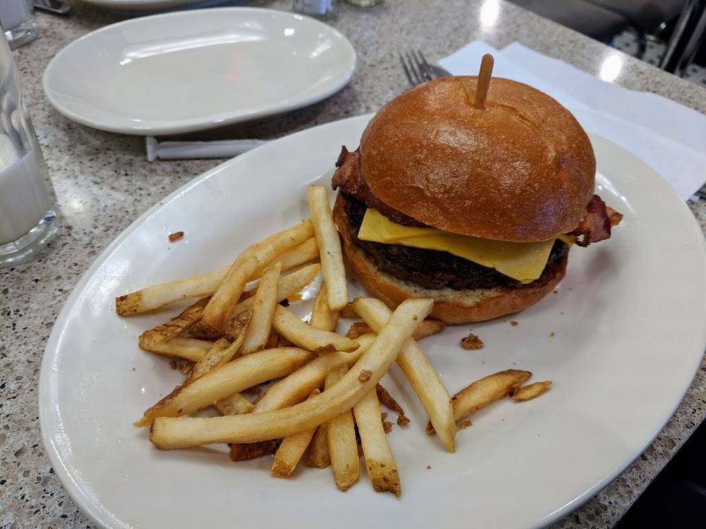 Garden State Diner | restaurant | Terminal C, Newark, NJ 07114, USA | 9736486791 OR +1 973-648-6791