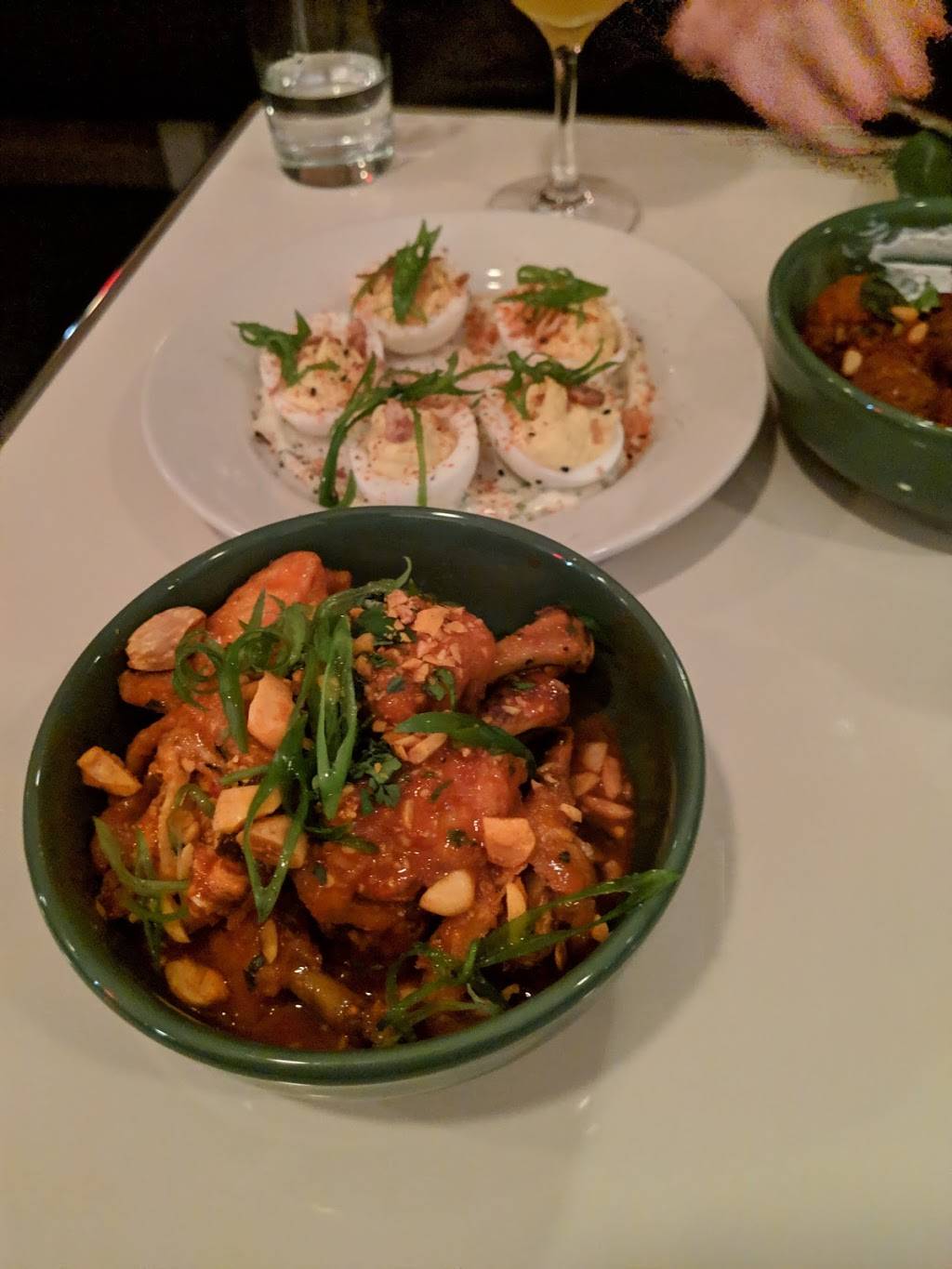 Devon | restaurant | 252 Broome St, New York, NY 10002, USA | 2124273997 OR +1 212-427-3997