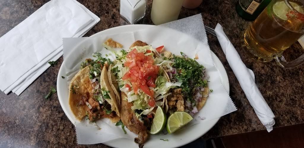 Chemas Restaurant | restaurant | 3434 W North Ave, Chicago, IL 60647, USA | 7733022431 OR +1 773-302-2431