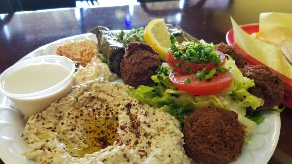 Gios Fresh Mediterranean | restaurant | 19642 Sherman Way, Reseda, CA 91335, USA | 8187087800 OR +1 818-708-7800