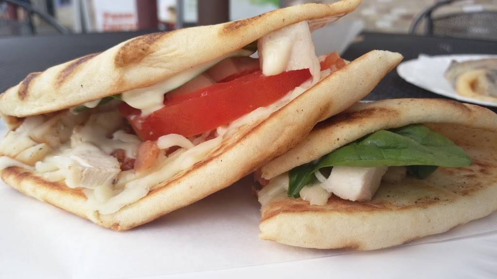 La Petite Creperie | restaurant | e, 116 Broadway, Wisconsin Dells, WI 53965, USA | 6082530712 OR +1 608-253-0712