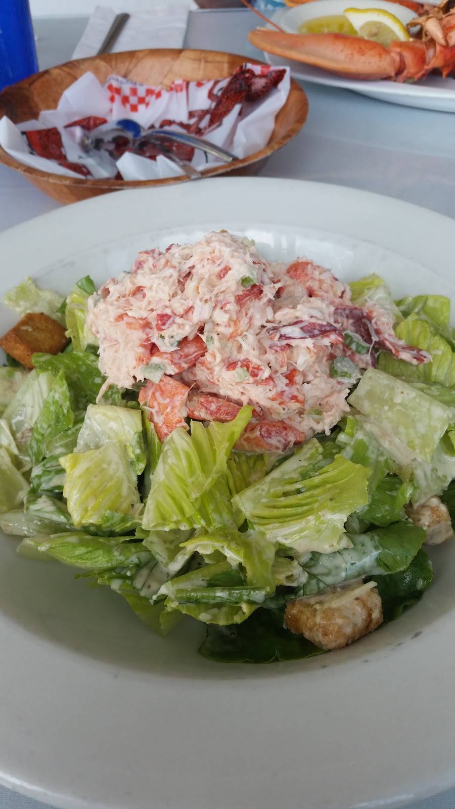 The Dockside Restsurant | restaurant | 110 School St, Hyannis, MA 02601, USA | 5088274355 OR +1 508-827-4355