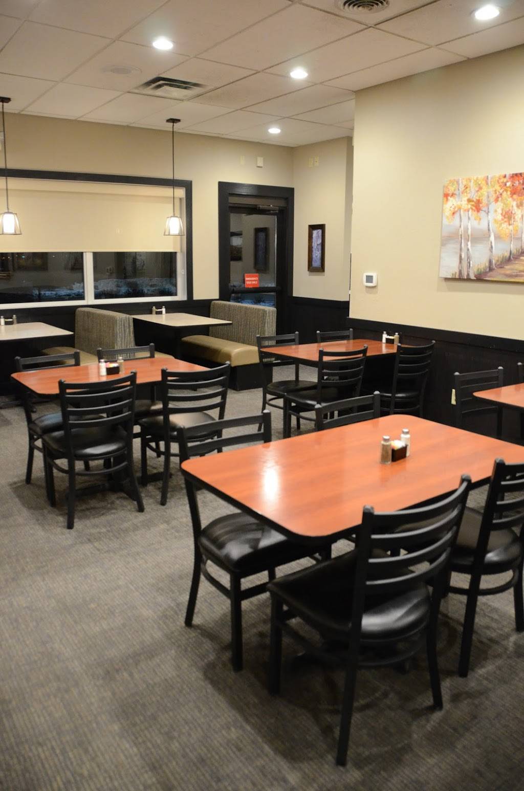 Midtown Family Restaurant | restaurant | 1069 IA-1, Iowa City, IA 52246, USA | 3193519323 OR +1 319-351-9323