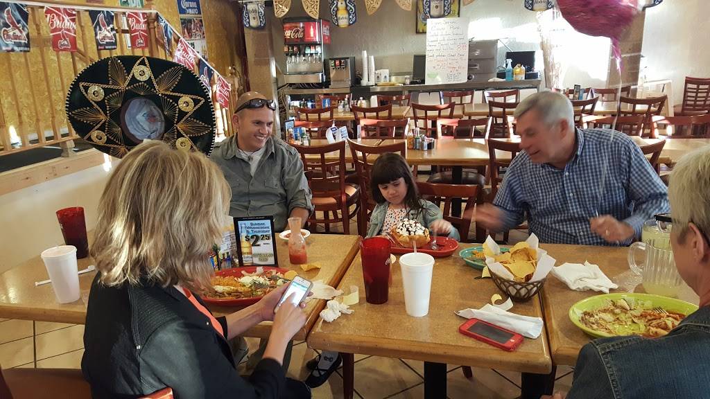 El Maguey | restaurant | 1534 Troy Rd, Edwardsville, IL 62025, USA | 6186593744 OR +1 618-659-3744