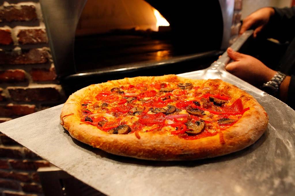 Sauce Pizza & Wine | restaurant | 2470 W Happy Valley Rd, Phoenix, AZ 85085, USA | 6234144866 OR +1 623-414-4866