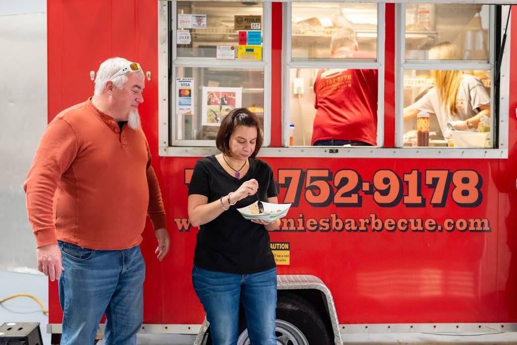 Donnies Barbecue, LLC | restaurant | 2129 General Booth Blvd UNIT 115, Virginia Beach, VA 23454, USA | 7577529178 OR +1 757-752-9178