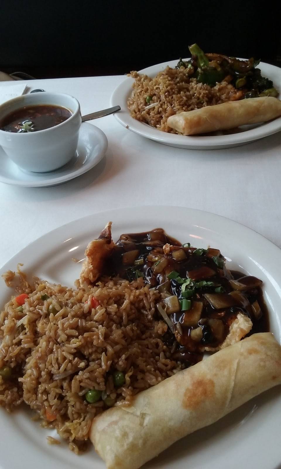 Chef Chows | restaurant | 230 Harvard St, Brookline, MA 02446, USA | 6177392469 OR +1 617-739-2469