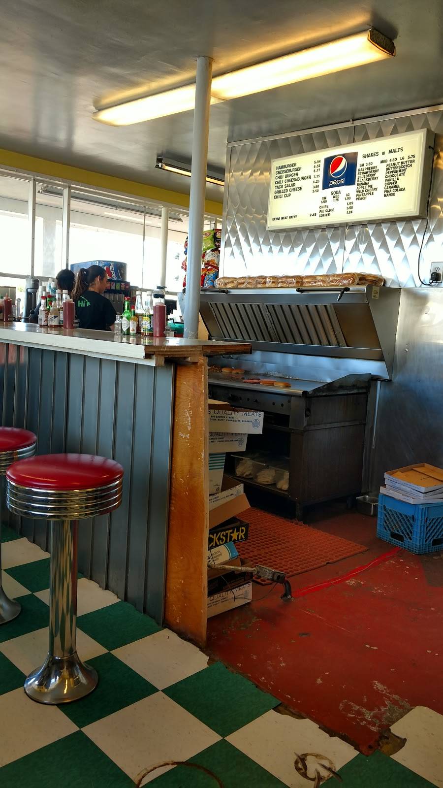 Daves Giant Hamburger | restaurant | 1055 N Texas St, Fairfield, CA 94533, USA | 7074251818 OR +1 707-425-1818