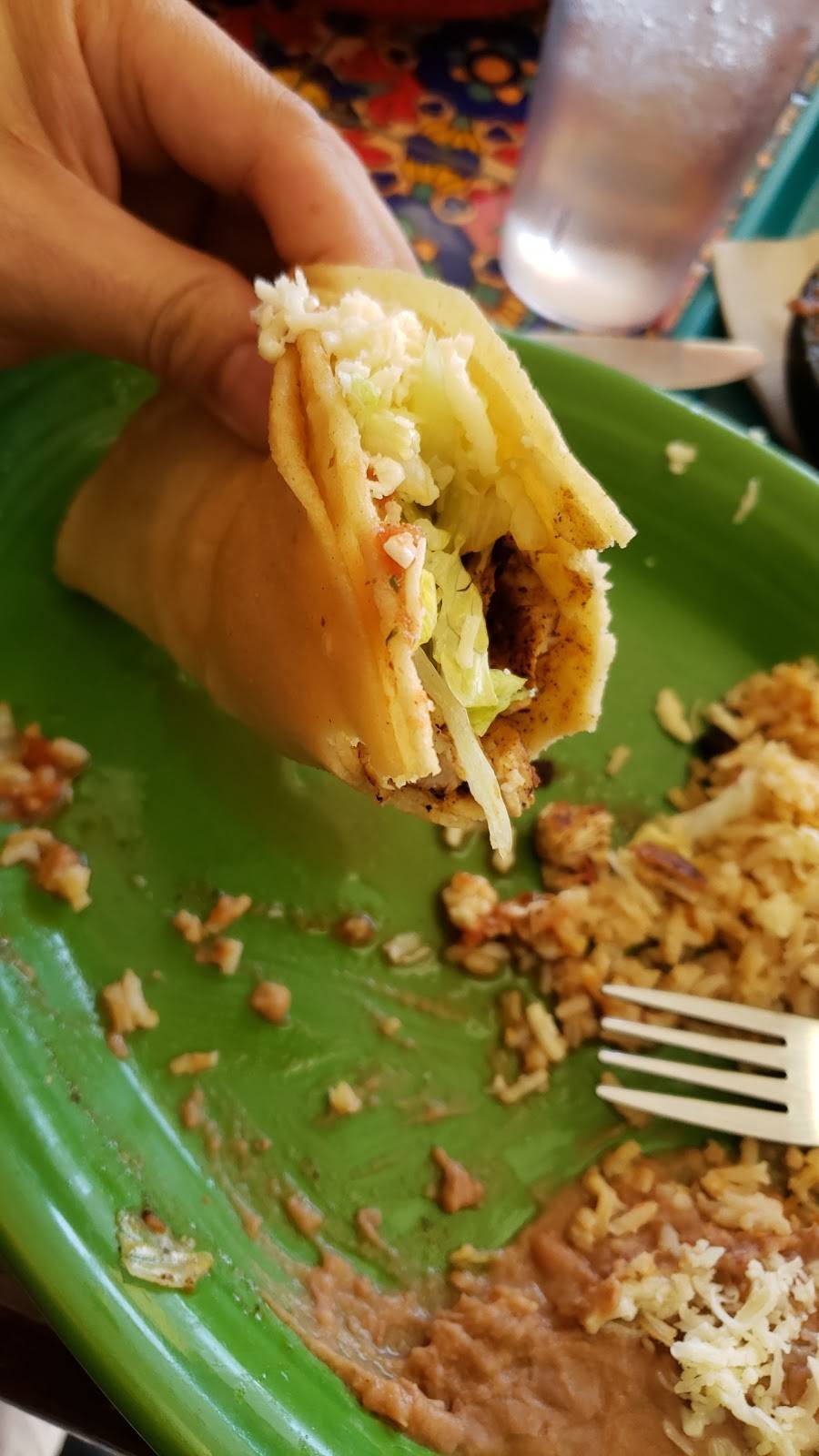 Michaels Grill & Taqueria | restaurant | 265 Reservation Rd I, Marina, CA 93933, USA | 8318842568 OR +1 831-884-2568