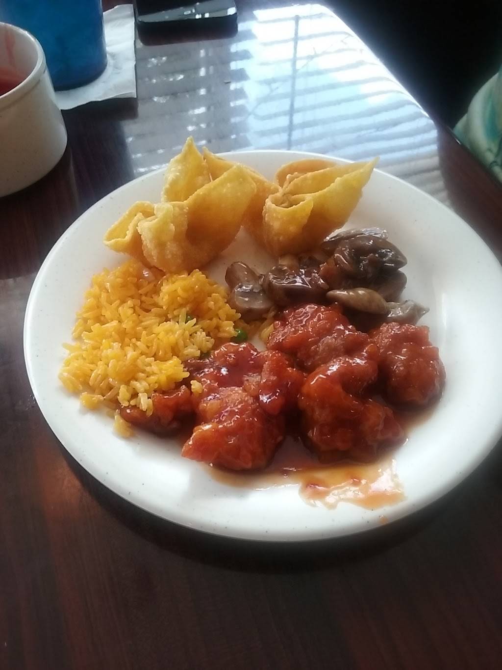 China House | restaurant | 104 E Main St, Bloomfield, IN 47424, USA | 8123843782 OR +1 812-384-3782