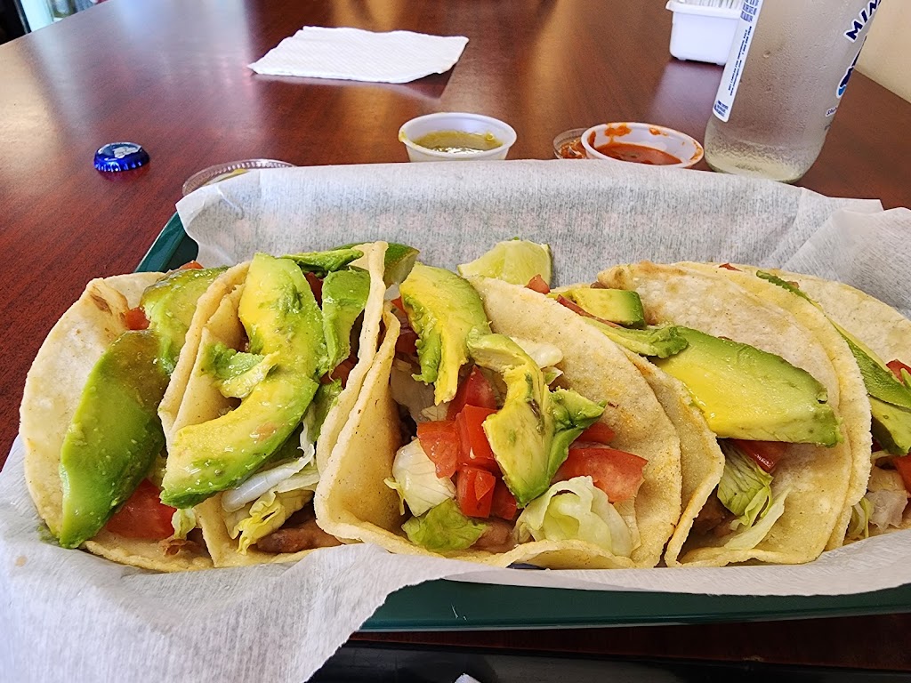 Lobo Taco | restaurant | 4520 4th St NW, Albuquerque, NM 87107, USA | 5053649569 OR +1 505-364-9569