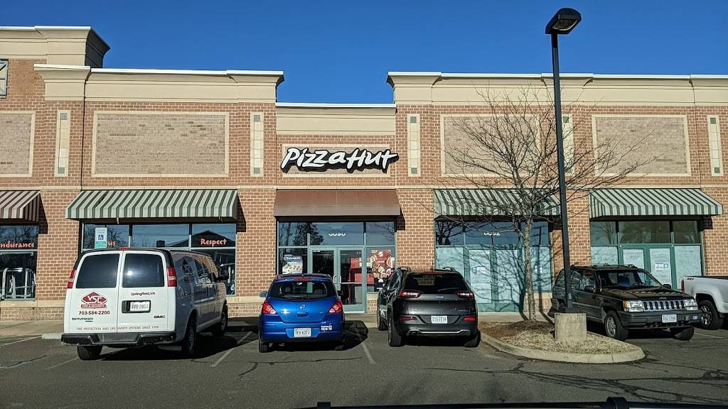 Pizza Hut | restaurant | 6896 Piedmont Center Plaza, Gainesville, VA 20155, USA | 7037541654 OR +1 703-754-1654