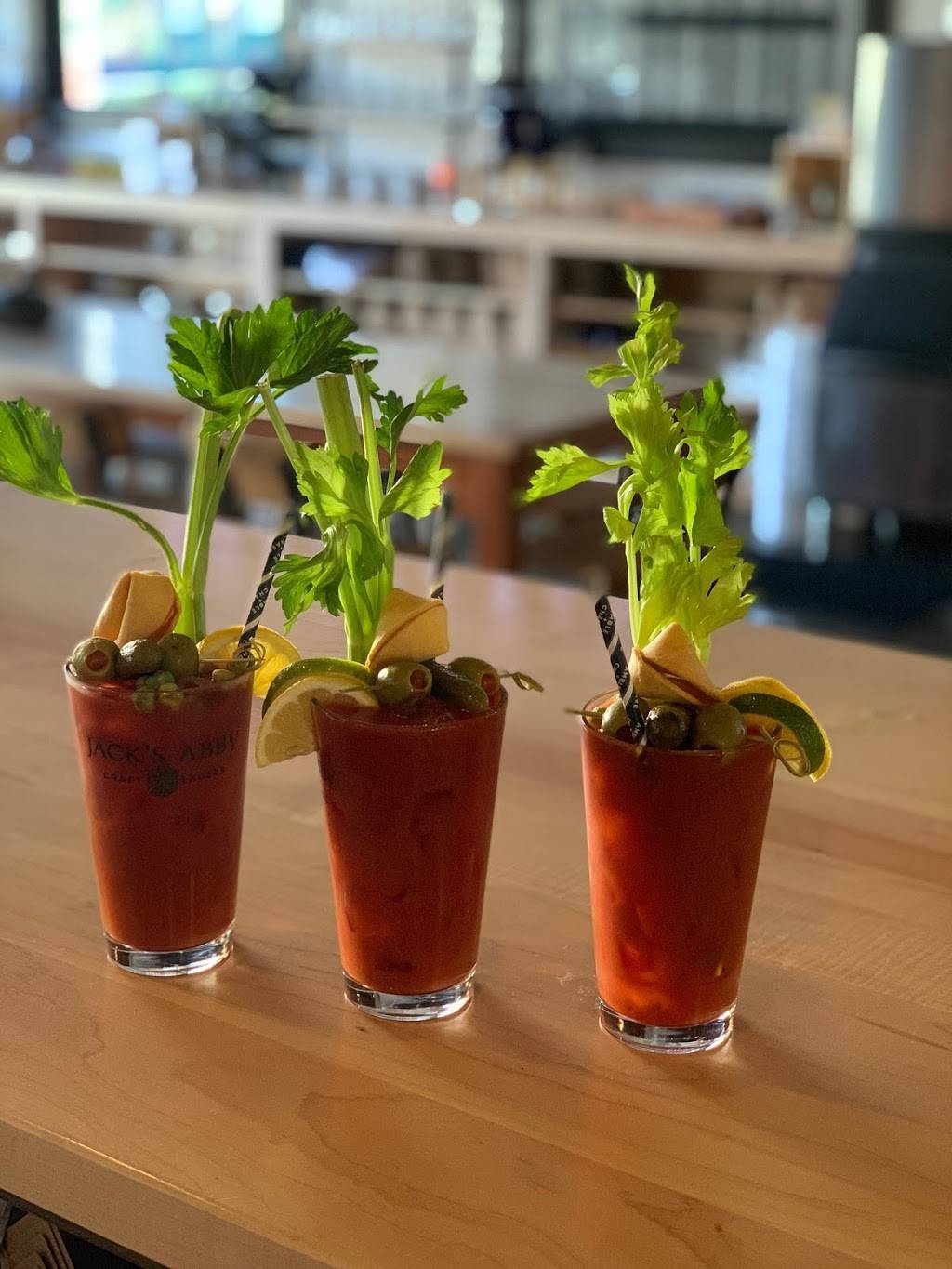 Alchemy Wine & Beer | restaurant | 20 Union St, Hamburg, NY 14075, USA | 7169269802 OR +1 716-926-9802