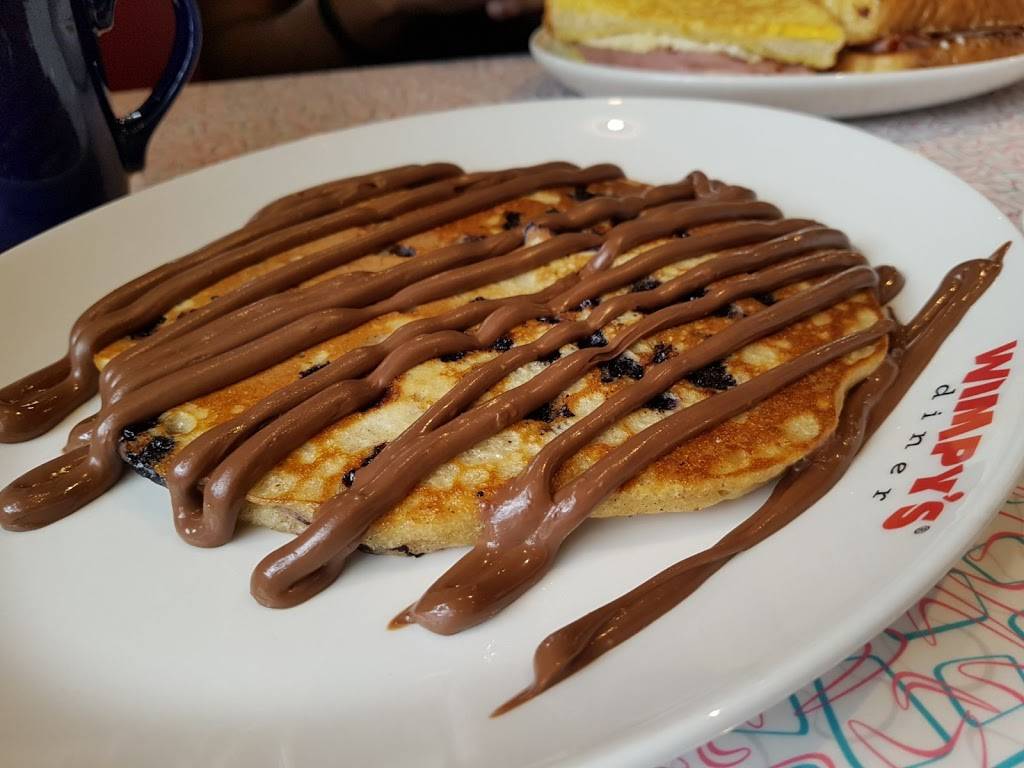 Wimpys Diner | restaurant | 10178 Hurontario St, Brampton, ON L7A 0E4, Canada | 9058400100 OR +1 905-840-0100