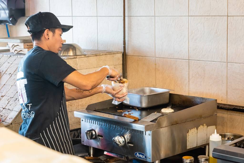 Muscat Glatt | restaurant | 278 Burnside Ave, Lawrence, NY 11559, USA | 5162847313 OR +1 516-284-7313